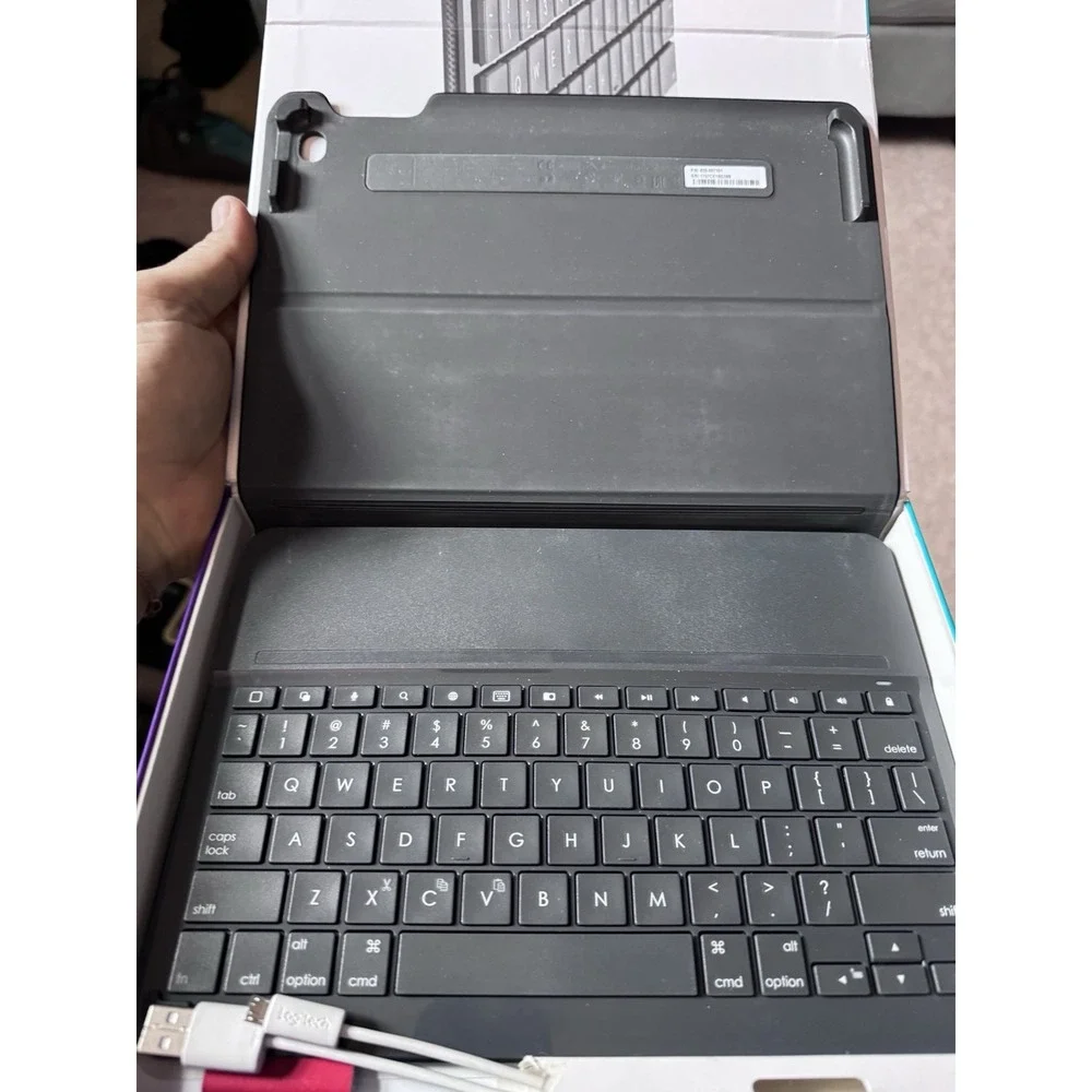 Logitech Type+ Folio Case, Integrated Keyboard for iPad Air 2, 920-006912‎